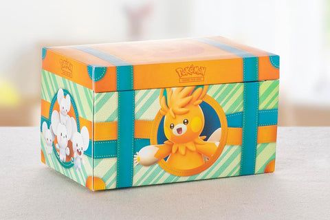 Pokémon TCG: Paldea Adventure Chest (7 Foil Promo Cards & 6 Booster Packs)