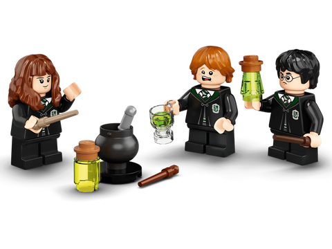 Lego 76386 Harry Potter Hogwarts Potion Mistake Castle Set | Damaged Packaging