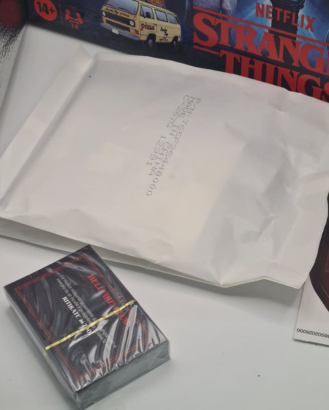 Hasbro Game Table Of Society Monopoly Of Stranger Things 4 IN Italian 14+ | Damaged Packaging