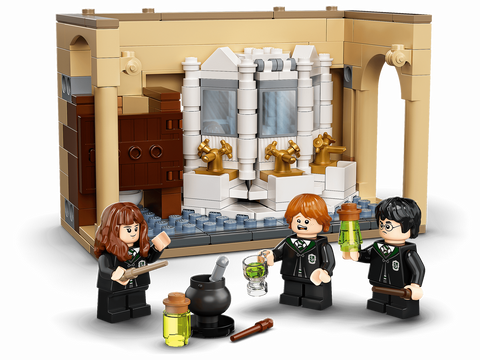 Lego 76386 Harry Potter Hogwarts Potion Mistake Castle Set | Damaged Packaging