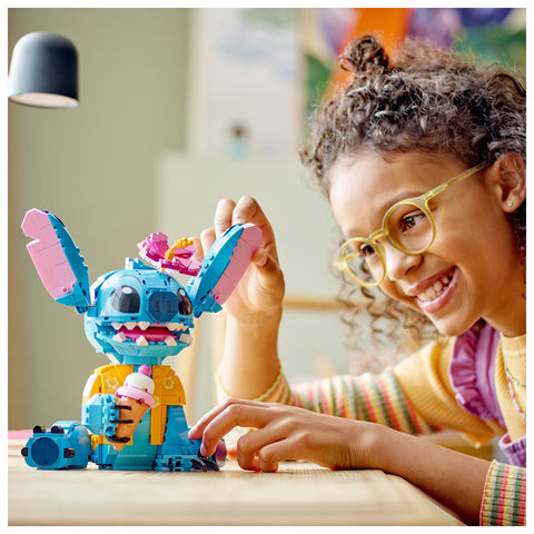LEGO Disney 43249 – Stitch Buildable Character Set