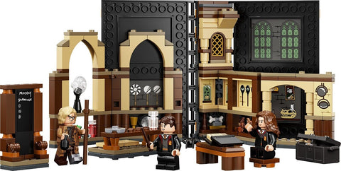 Lego 76397 Harry Potter Hogwarts™ Moment Defence Class | Damaged Packaging